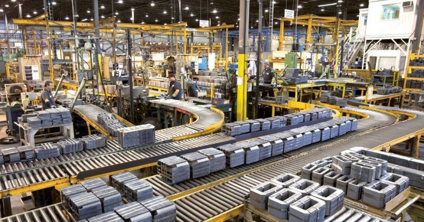 Mejora la actividad industrial pero sigue en niveles por debajo de la prepandemia