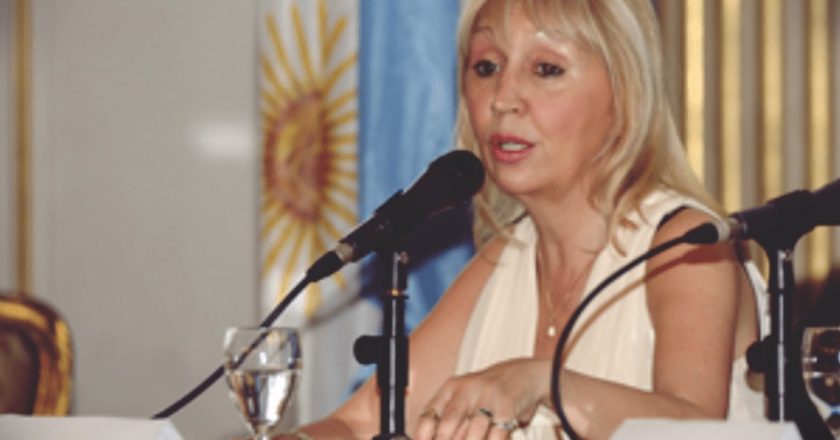 Con la salida de Viviani peligra la continuidad de Risotto en Trabajo y ya se habla de un reemplazante