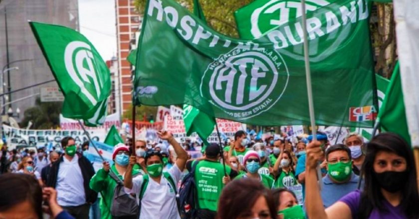 Primera huelga nacional y protesta callejera del sector público contra la gestión de Fernández