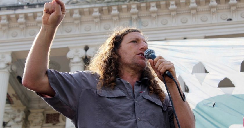 Kicillof consiguió que, luego de 13 años, ATE bonaerense acepte una oferta salarial en paritarias