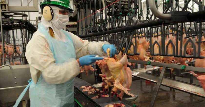 Luego de la rebelión en las plantas, Daer lanza paros parciales en las alimenticias para reforzar las paritarias