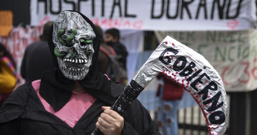 Los enfermeros siguen en la primera línea de combate contra el Covid pero Larreta se niega a reconocerlos