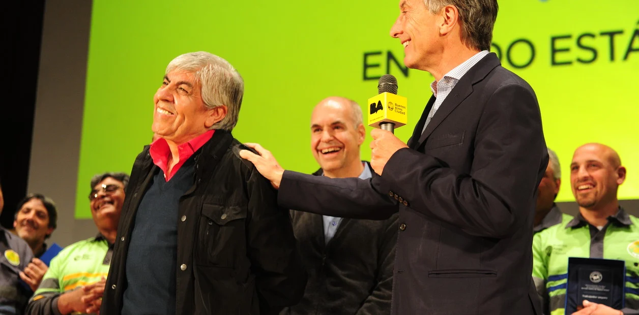 El libro del hermano de Macri habla de una sociedad de Mauricio con Moyano en OCA