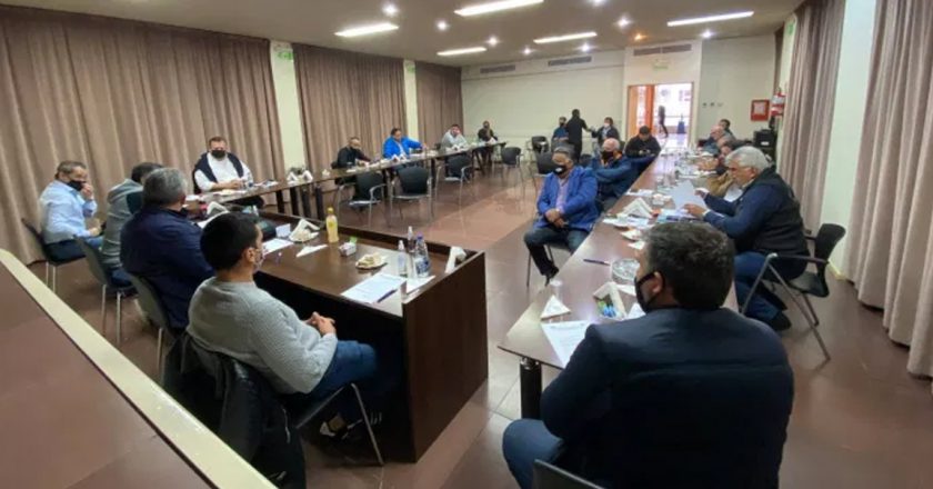 Los gremios del transporte le avisan a Meoni que no aceptarán modificaciones en los convenios colectivos