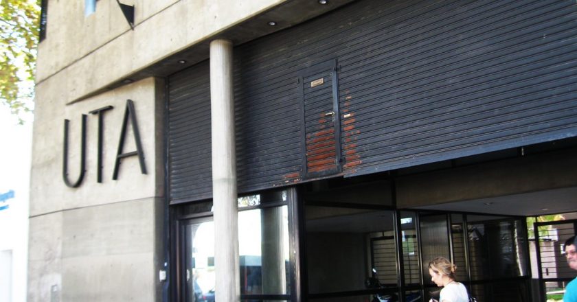 Más crisis para los choferes del interior: las empresas le niegan las paritarias a la UTA y ni aseguran el pago de septiembre