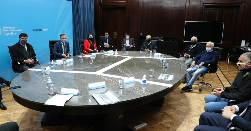 La industria automotriz ratificó inversiones y los gremios esperan alcanzar las 750 mil unidades