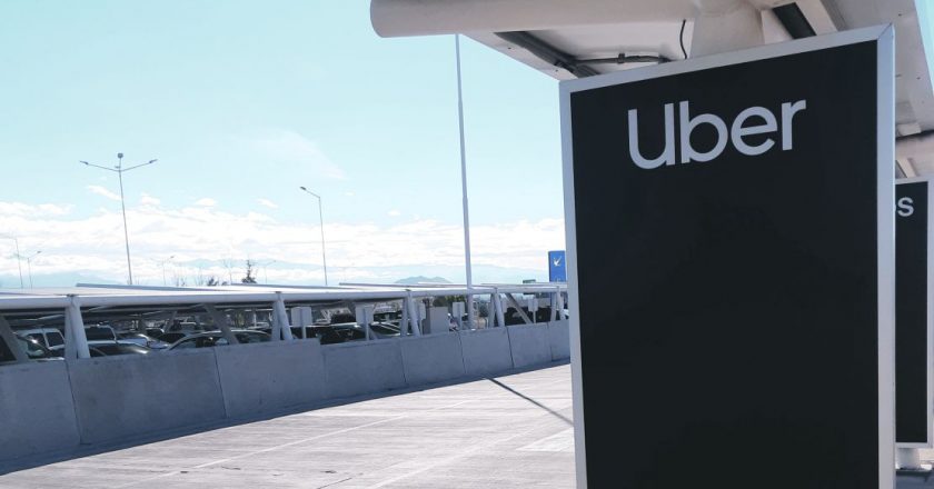¿Caso testigo? Choferes mendocinos de Uber se organizan y realizan un apagón por un reclamo gremial