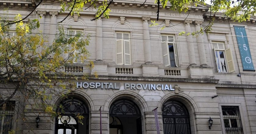 Médicos rosarinos humanizan la muerte en tiempos de pandemia y generan protocolo de despedida para pacientes terminales