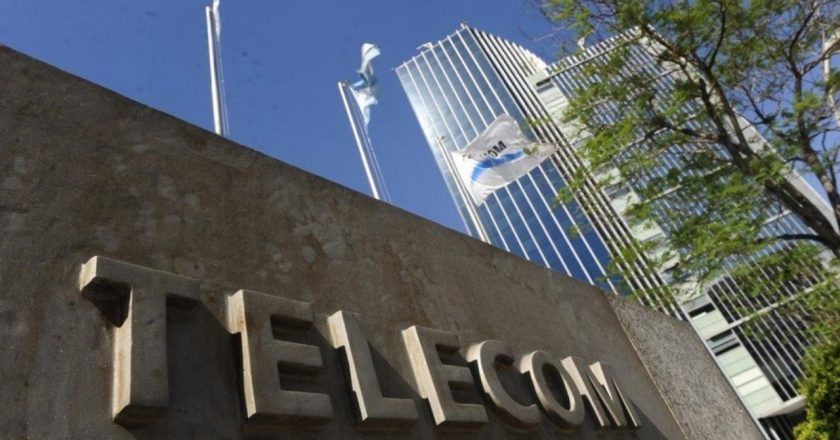 Insólito: Telecom niega paritarias «por pérdidas» mientras convoca a asamblea de accionistas para distribuir dividendos