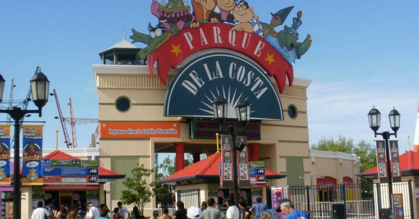 Alarma por el posible cierre del Parque de la Costa que redujo los salarios y se niega a hablar con sus empleados