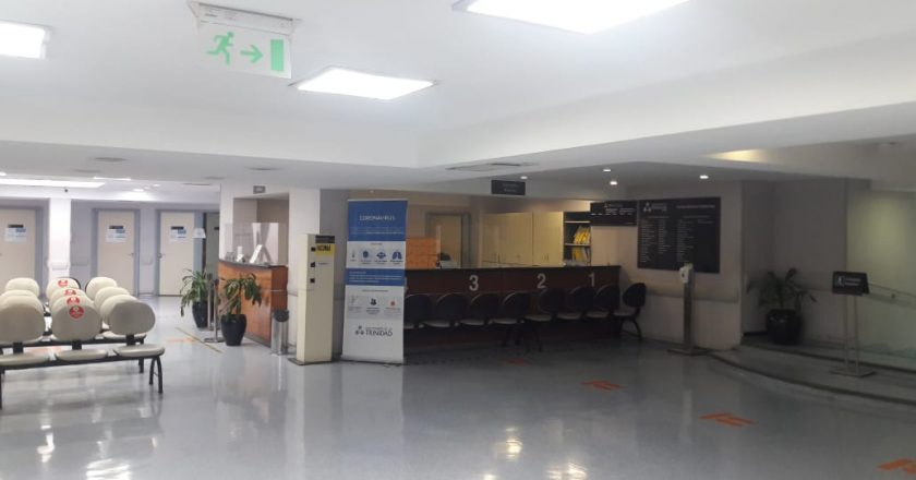 Tras 14 meses de congelamiento salarial, médicos suspenden la atención en los consultorios externos del Sanatorio Mitre