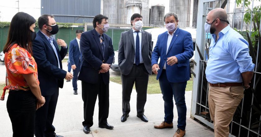 Moroni suma territorio, recorrió una industria en Almirante Brown y se reunió con Mariano Cascallares
