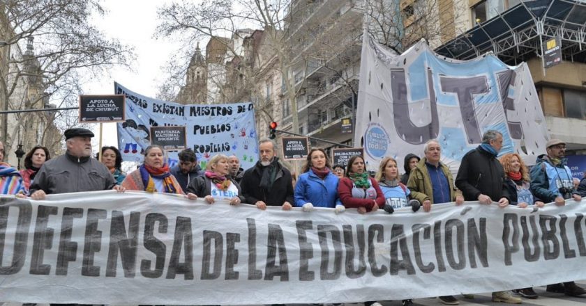 La UTE acusa a Acuña de agredir a la docencia para tapar el fracaso de las burbujas educativas