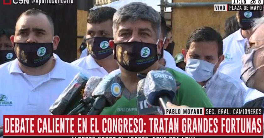 «Estamos bancando este gobierno porque no queremos que vuelva más la derecha»