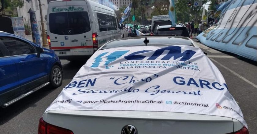 Una caravana de municipales llegará al Obelisco para pedir «un piso salarial mínimo» para el sector
