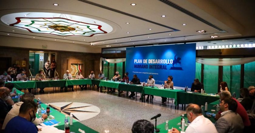 El «plan Grabois» para generar 4 millones de empleos hizo lo imposible y mostró una instantánea de unidad cegetista