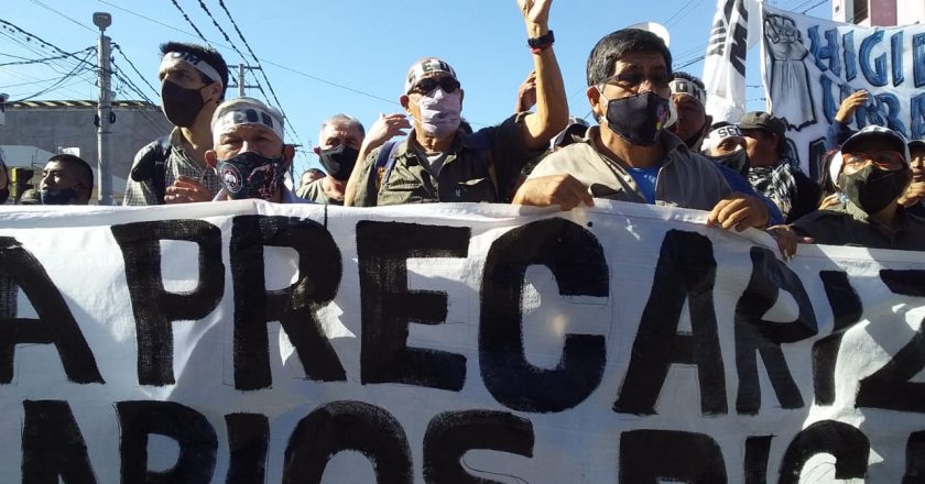 Municipales jujeños marcharon hasta el palacio de Morales contra la represión y por salarios dignos